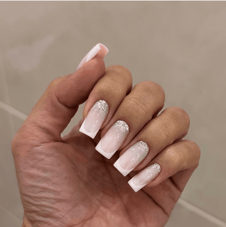 Красивый вечерний маникюр