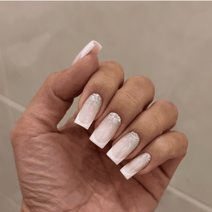 Красивый вечерний маникюр